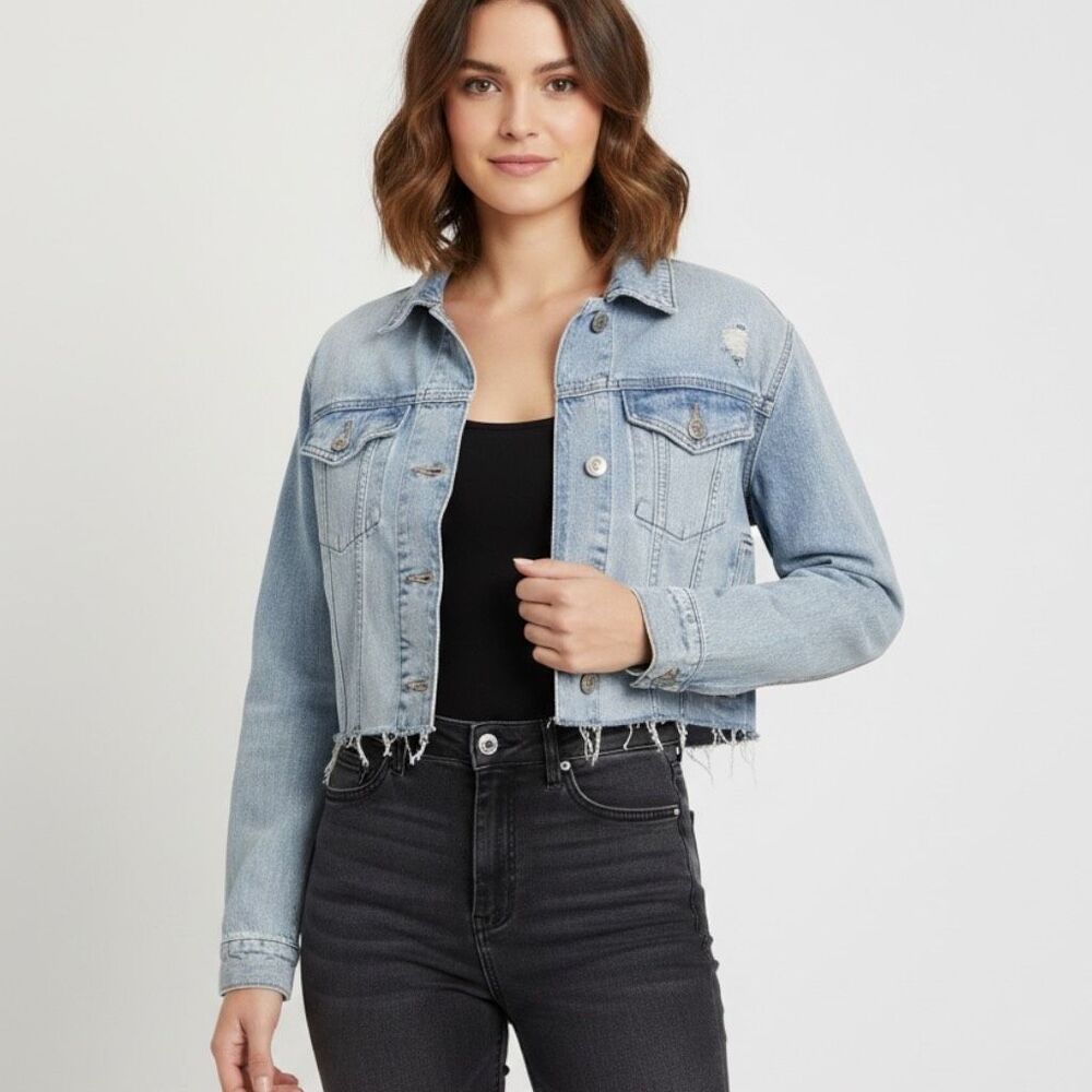 AMERICAN EAGLE Women’s Light Wash Long Sleeve Cropped Distressed Denim Jacket XS